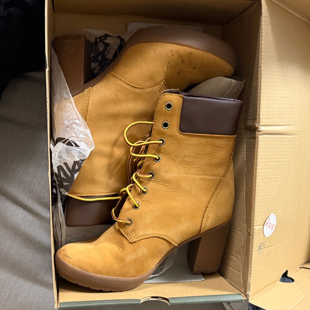 Timberland Brown Leather Heeled Boots